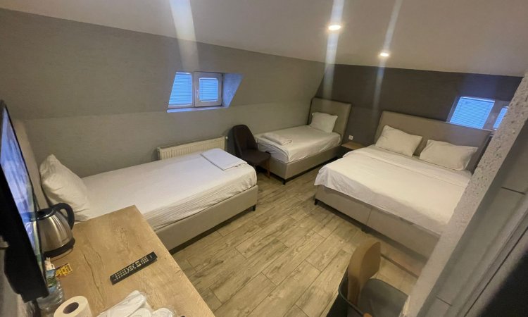 Aile Odası / Quad Oda (1 Çift + 2 Tek Yatak)